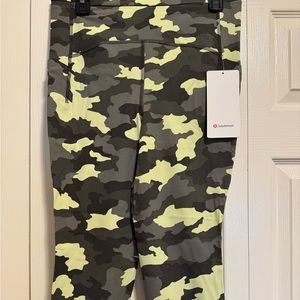 NWT Lululemon Swift Speed High Rise Tight 28” size 10 w/ pockets Green Camo